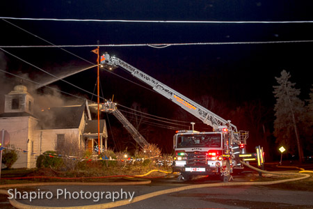 McHenry Township FPD Tower Ladder Wauconda Fire District 2-Alarm fire destroys Sikh temple 11-11-14 chicagoareafire.com